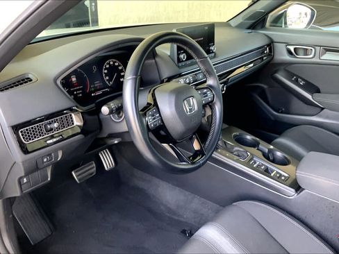 Used 2025 Honda Civic Sport image 17