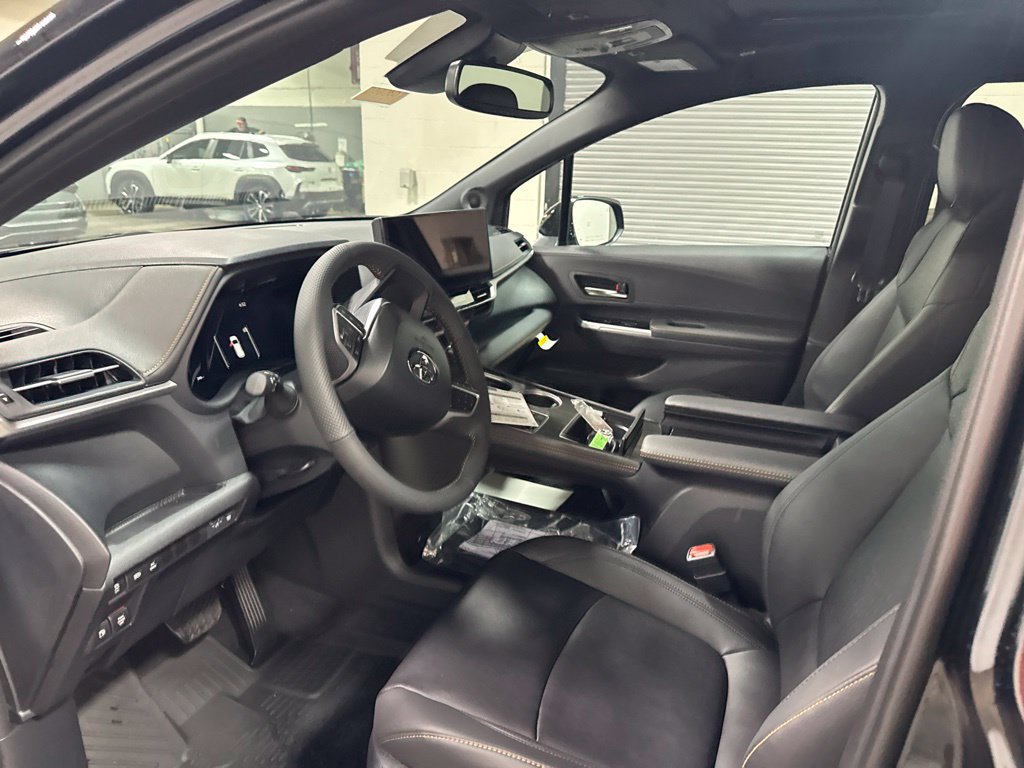 New 2026 Toyota Sienna XLE Woodland Edition AWD/4WD image 12