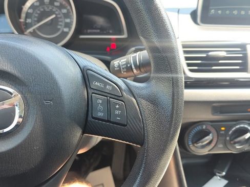 Used 2015 MAZDA MAZDA3 i Sport FWD image 23