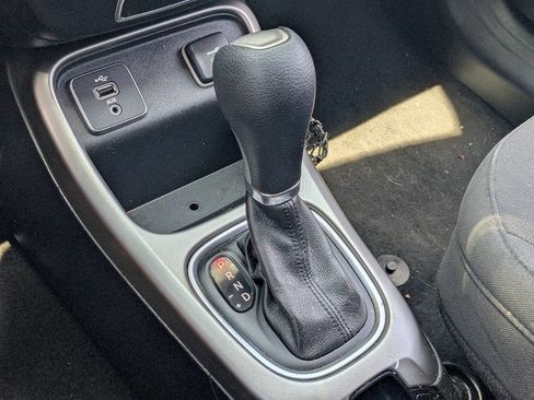 Used 2018 Jeep Compass Sport image 27