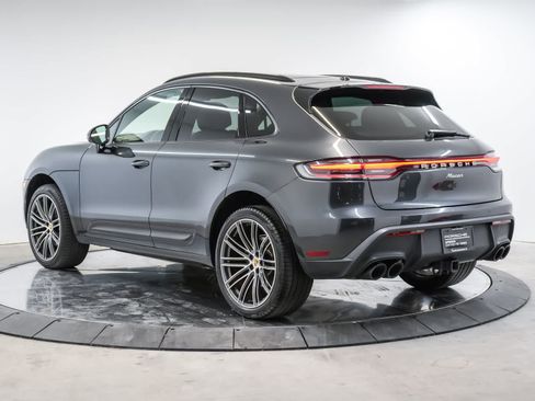 Certified 2024 Porsche Macan AWD/4WD image 3
