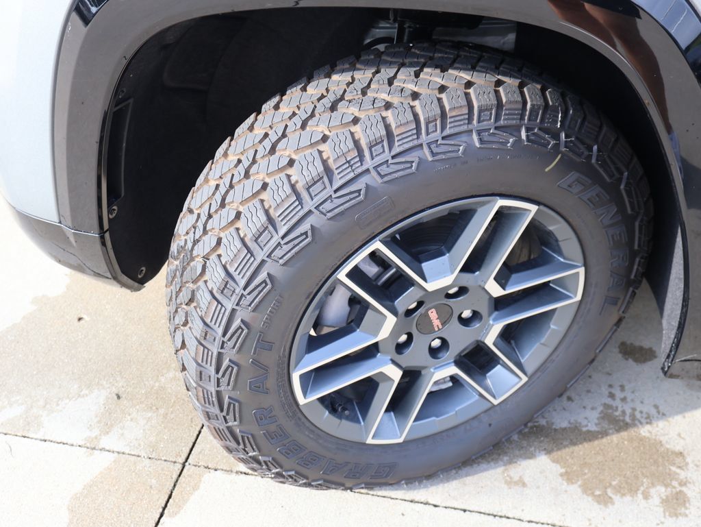 New 2027 GMC Terrain AT4 w/ Convenience Package III AWD/4WD image 39