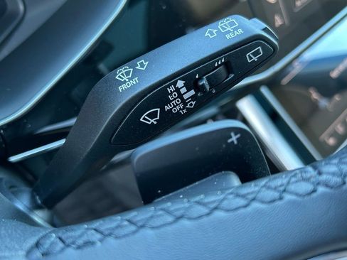 Used 2023 Audi Q7 3.0T Prestige image 24