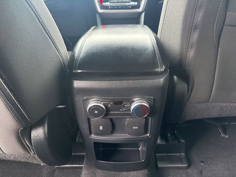 Used 2021 Ford Explorer XLT image 26