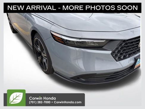Used 2025 Honda Accord Sport image 1