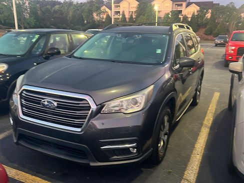 Used 2019 Subaru Ascent Premium image 1