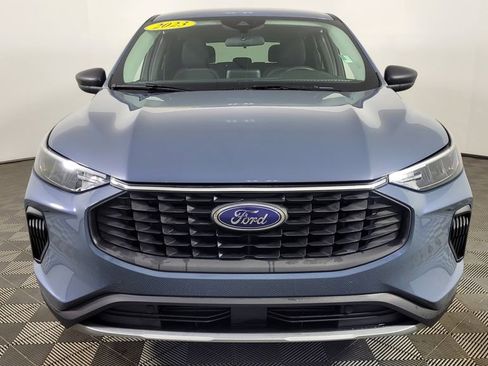 Used 2023 Ford Escape Active image 2