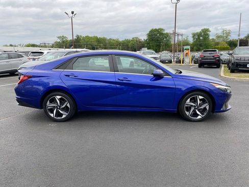 Certified 2023 Hyundai Elantra Limited FWD image 2