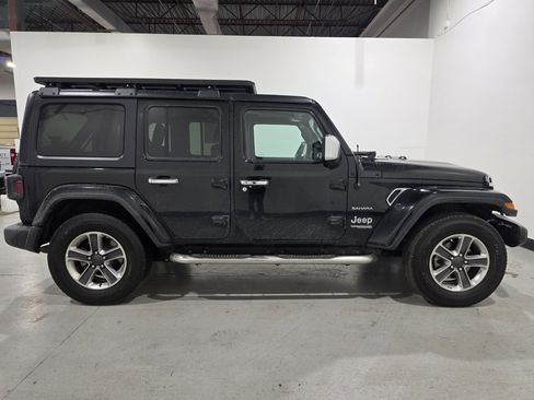 Used 2020 Jeep Wrangler Unlimited Sahara image 5