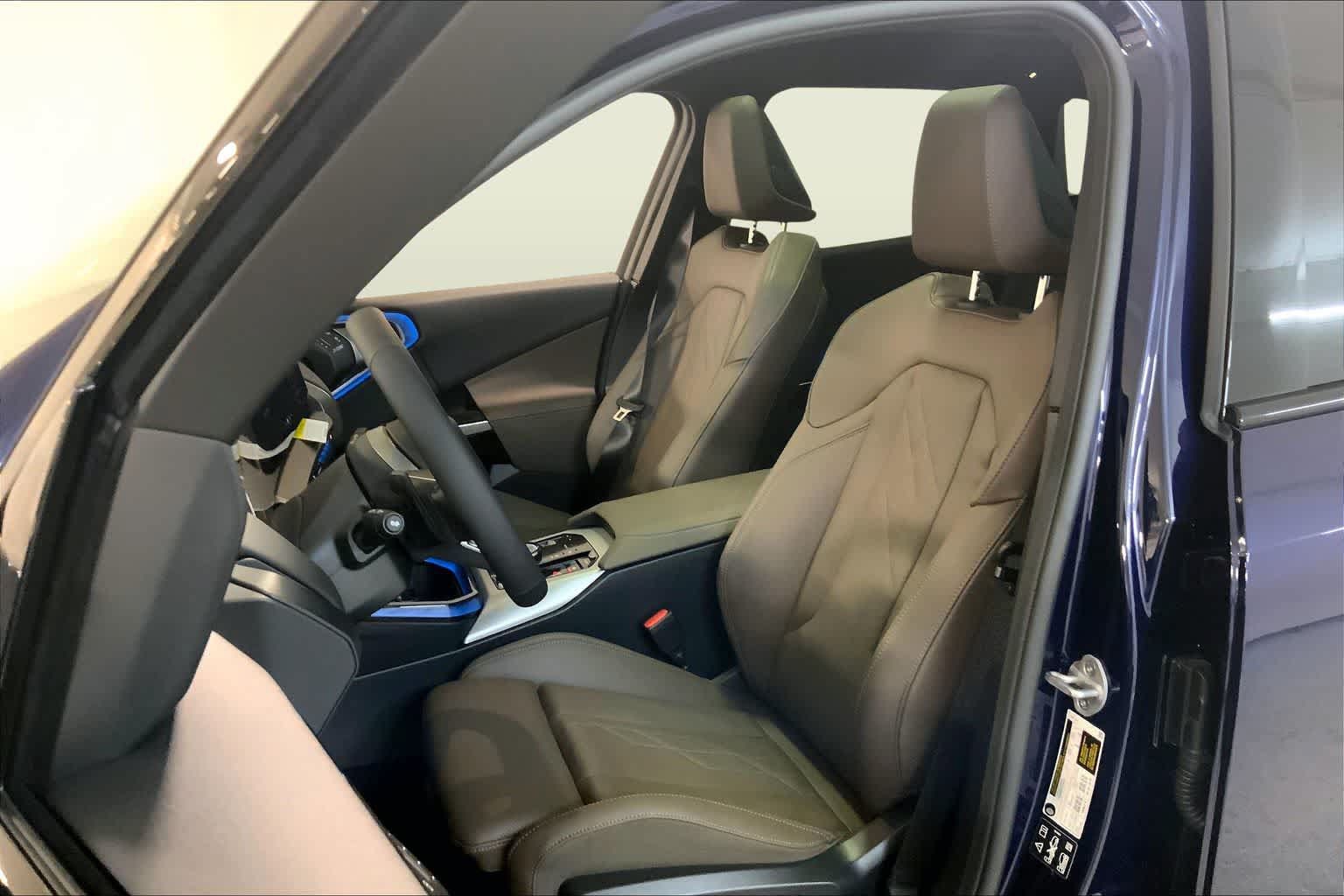 New 2026 BMW X3 xDrive30i w/ M Sport Package AWD/4WD image 9