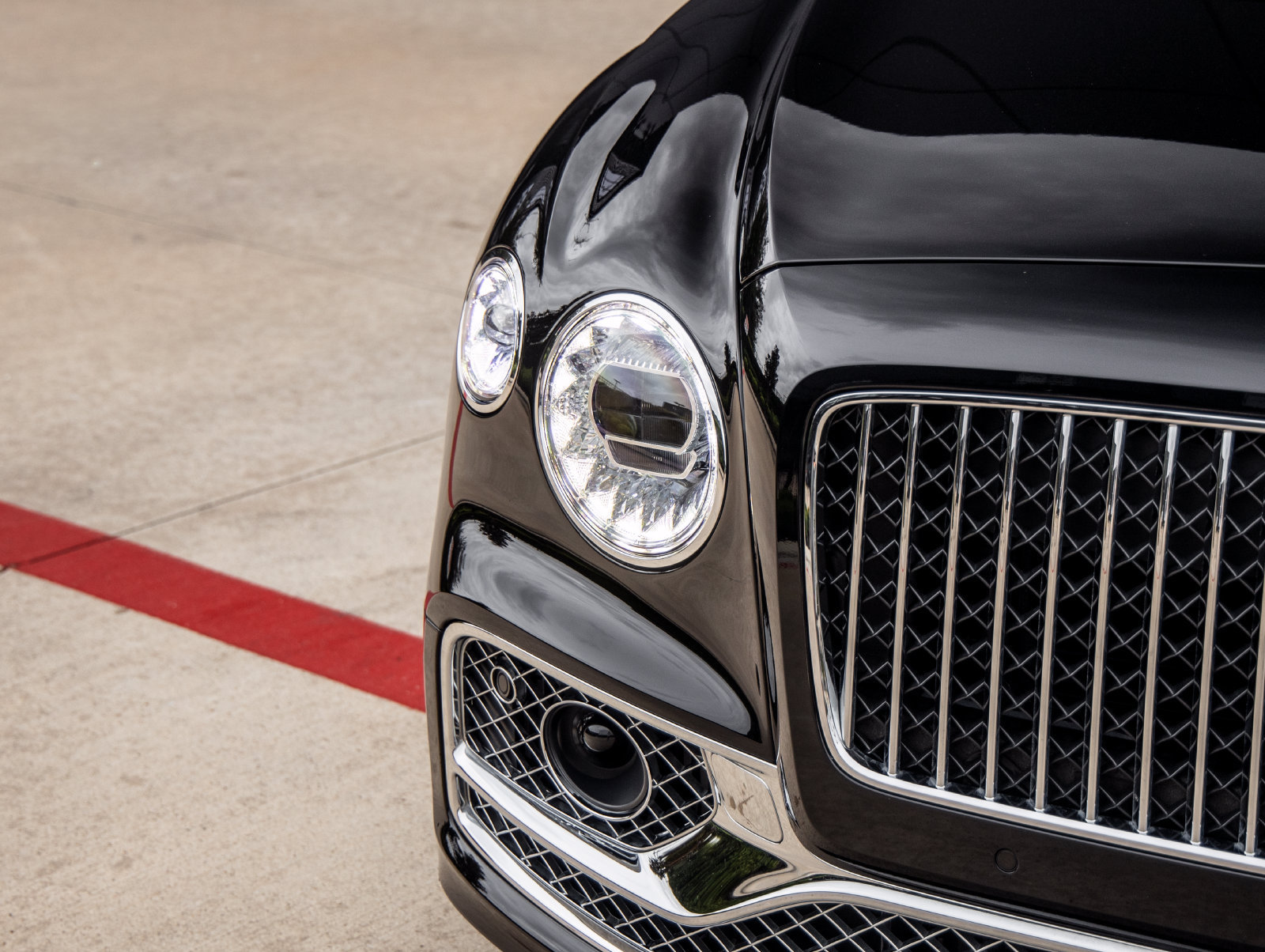 Used 2023 Bentley Flying Spur Azure AWD/4WD image 18