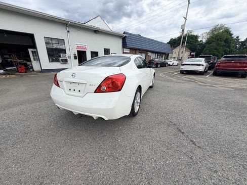 Used 2011 Nissan Altima 2.5 S w/ 2.5S Premium Pkg FWD image 38