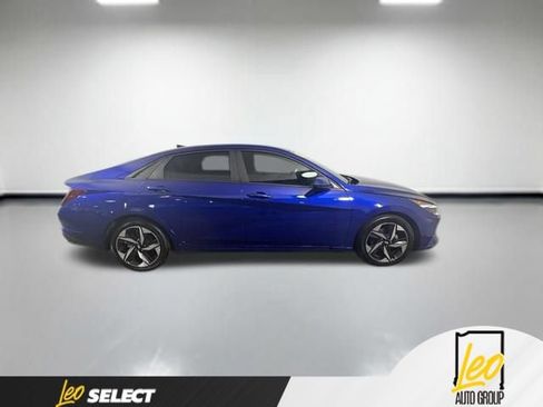 Used 2023 Hyundai Elantra SEL w/ Convenience Package FWD image 6