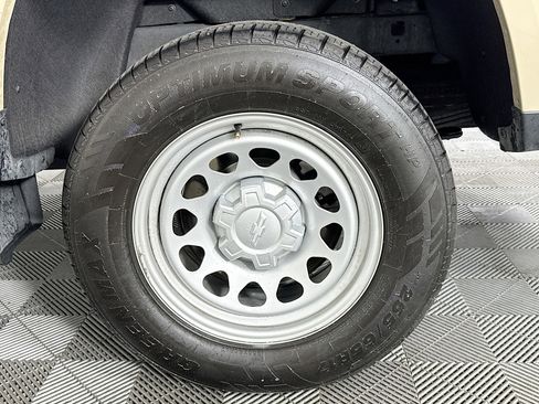 Used 2023 Chevrolet Colorado W/T image 36