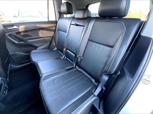 Certified 2023 Volkswagen Tiguan SE image 15