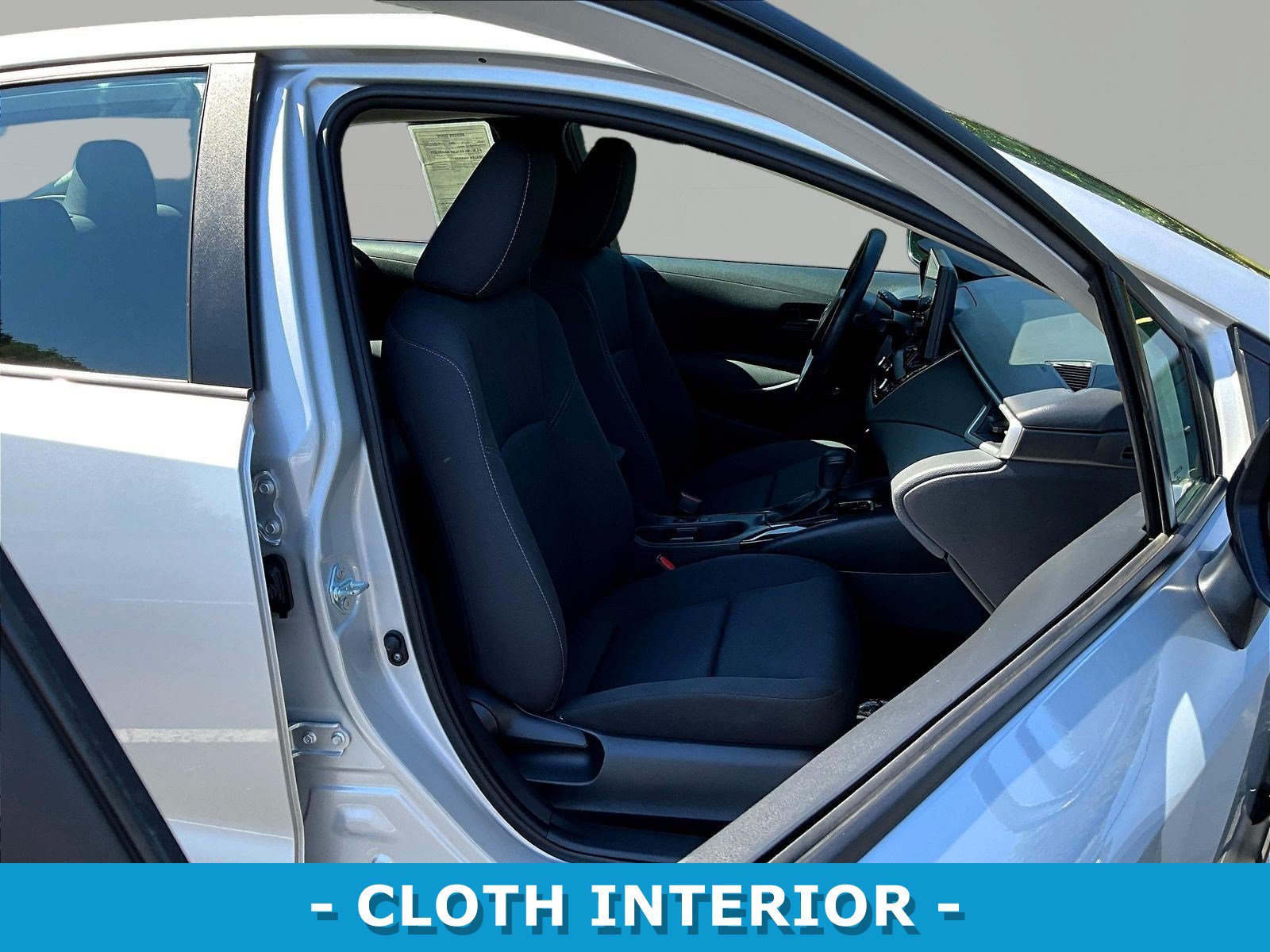 Used 2024 Toyota Corolla LE FWD image 29