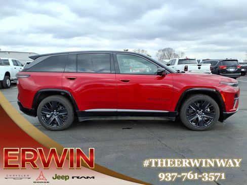 Used 2024 Jeep Wagoneer Launch Edition image 8