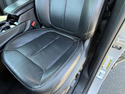 Used 2022 Jeep Grand Cherokee L Limited RWD image 17