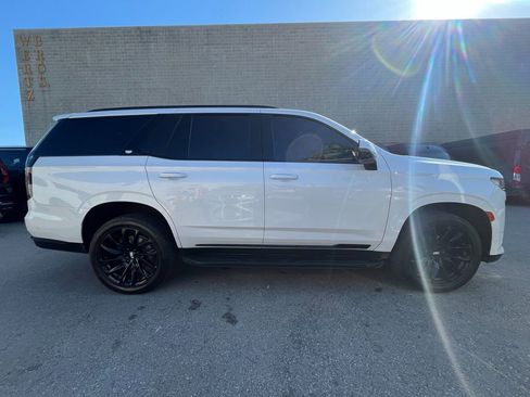 Used 2022 Cadillac Escalade Sport w/ LPO, ONYX Package AWD/4WD image 4