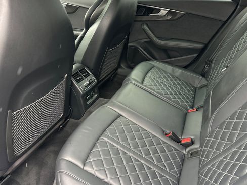 Used 2022 Audi S4 Prestige image 12