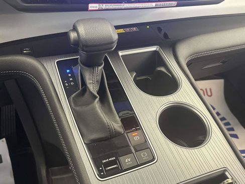 Used 2026 Toyota Sienna LE FWD image 28