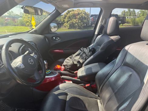 Used 2011 Nissan Juke SL w/ Sport Pkg FWD image 8