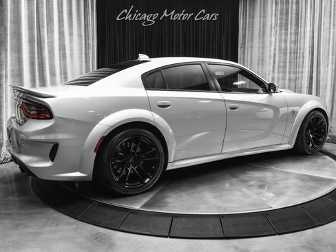 Used 2020 Dodge Charger SRT Hellcat image 5