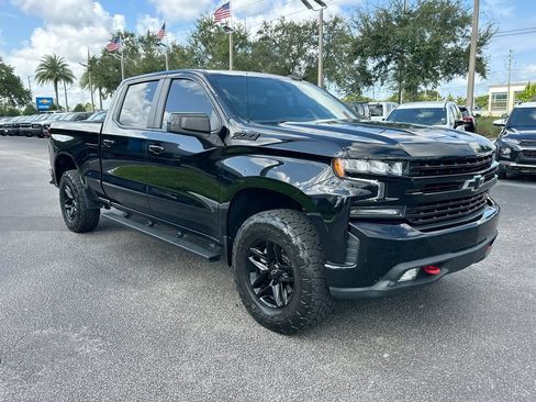 Used 2021 Chevrolet Silverado 1500 LT Trail Boss w/ Convenience Package II AWD/4WD image 3