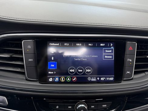 Used 2023 Buick Enclave Avenir image 20