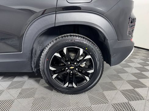 Used 2023 Chevrolet TrailBlazer LT w/ Convenience Package FWD image 39
