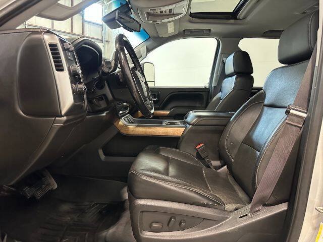 Used 2015 Chevrolet Silverado 2500 LTZ AWD/4WD image 15