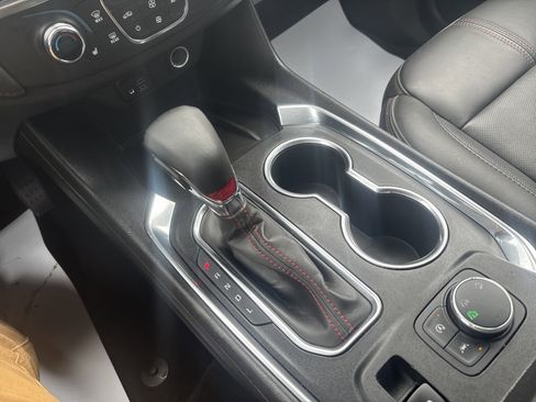 Used 2023 Chevrolet Traverse LT image 24