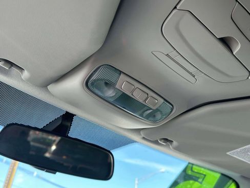 Used 2015 Ford Transit Connect XLT image 31