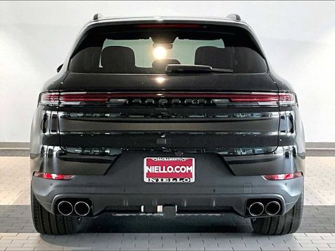 New 2026 Porsche Cayenne AWD/4WD image 6