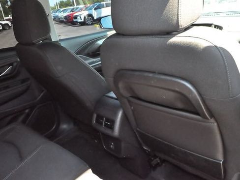 Used 2024 GMC Terrain SLE AWD/4WD image 23