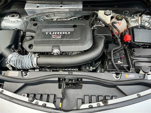 Certified 2021 Cadillac XT4 Luxury w/ Cold Weather Package image 31