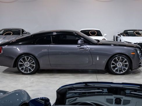 Used 2017 Rolls-Royce Wraith RWD image 7