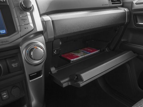 Used 2016 Toyota 4Runner SR5 image 16