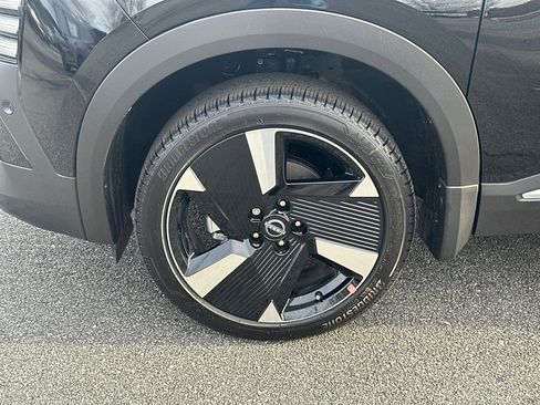 New 2026 Nissan Kicks SR image 11