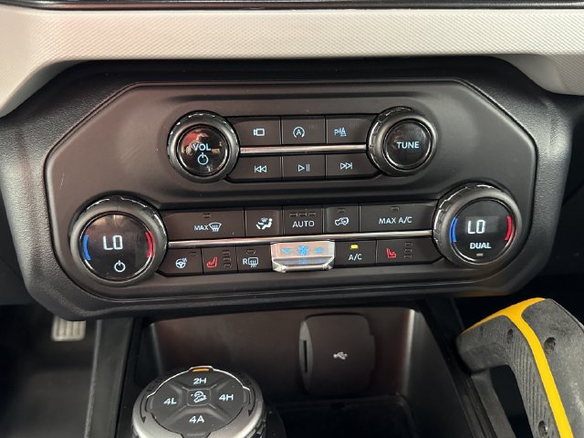 Used 2021 Ford Bronco Badlands AWD/4WD image 5
