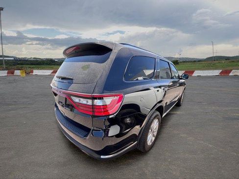 Used 2023 Dodge Durango SXT AWD/4WD image 3