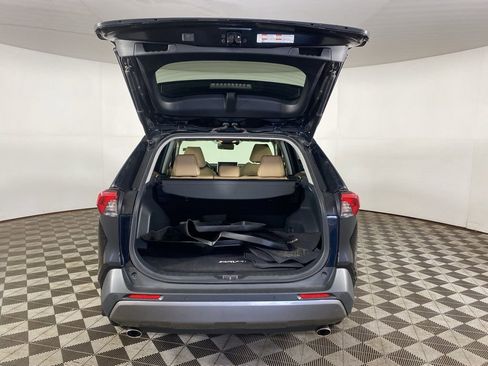 Used 2019 Toyota RAV4 Limited w/ Carpet Mat Package image 34