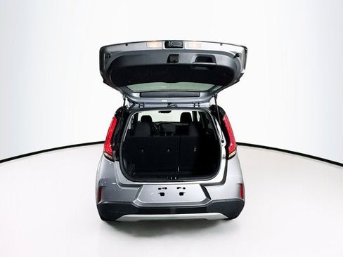 Certified 2023 Kia Soul LX w/ LX Technology Package image 23