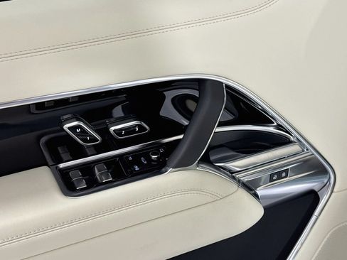 New 2026 Land Rover Range Rover SE AWD/4WD image 25