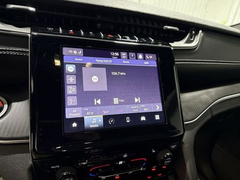 Used 2025 Jeep Grand Cherokee L Altitude RWD image 13