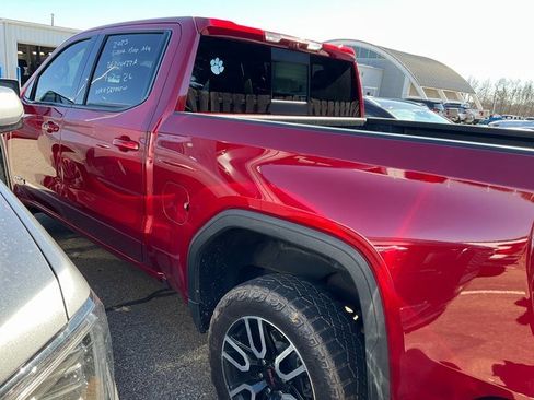 Used 2025 GMC Sierra 1500 AT4 w/ Technology Package image 4