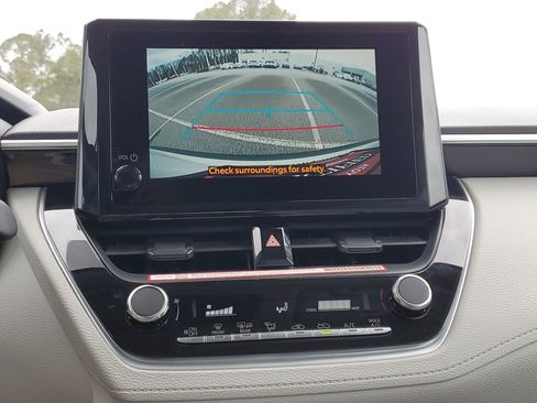 Used 2026 Toyota Corolla Cross L image 23