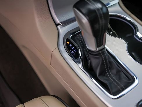 Used 2021 Jeep Grand Cherokee Summit image 19