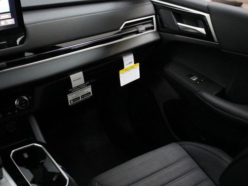 New 2026 Mitsubishi Outlander SE image 22