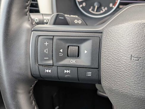 Used 2025 Nissan Rogue SV image 23